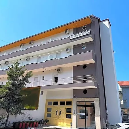 Kaloshi Hotel