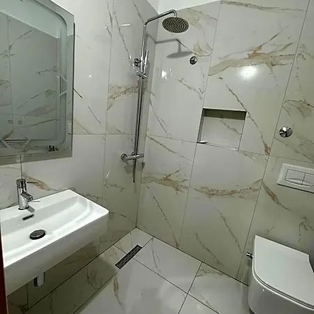 Kaloshi Hotel
