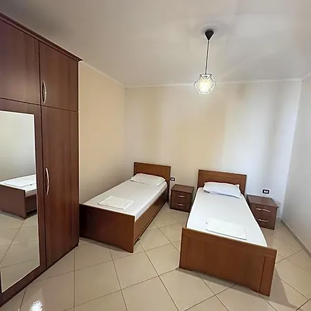 Hotel Kaloshi 4*