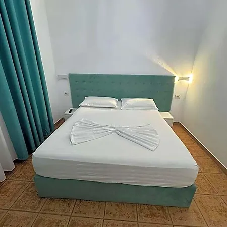Kaloshi Hotel